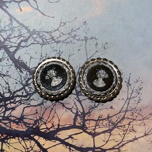 Vintage Cameo Clip On Earrings